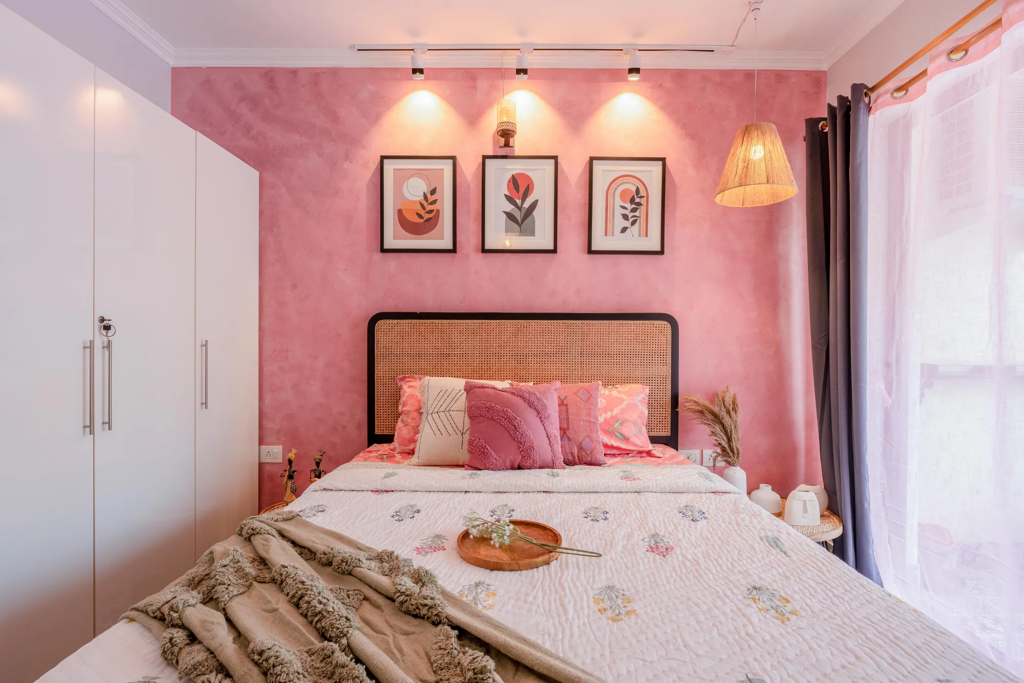 1BHK | Zero Airbnb Fee | Pink Lemonade | Pool photo 2