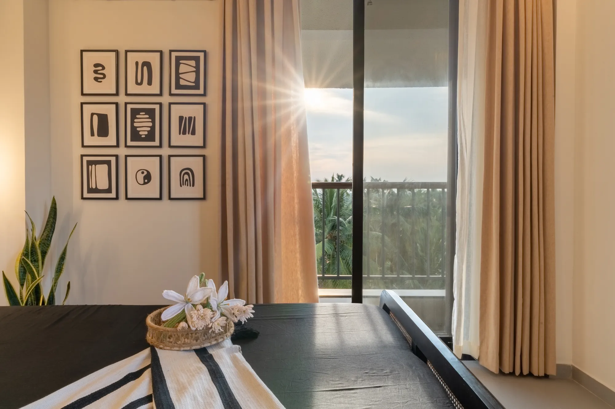 Sand Castle | 1BHK | Nr. Beach photo 2