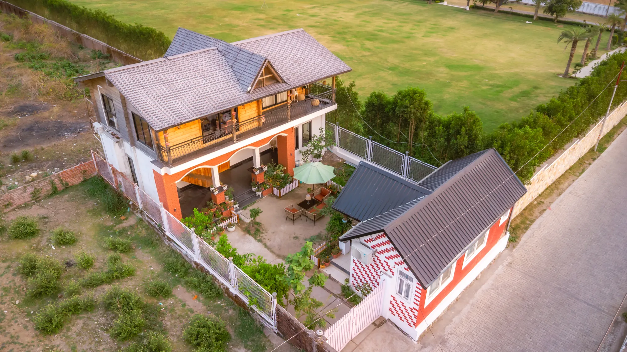 Cuckoo | 4 BHK | Garden | BBQ