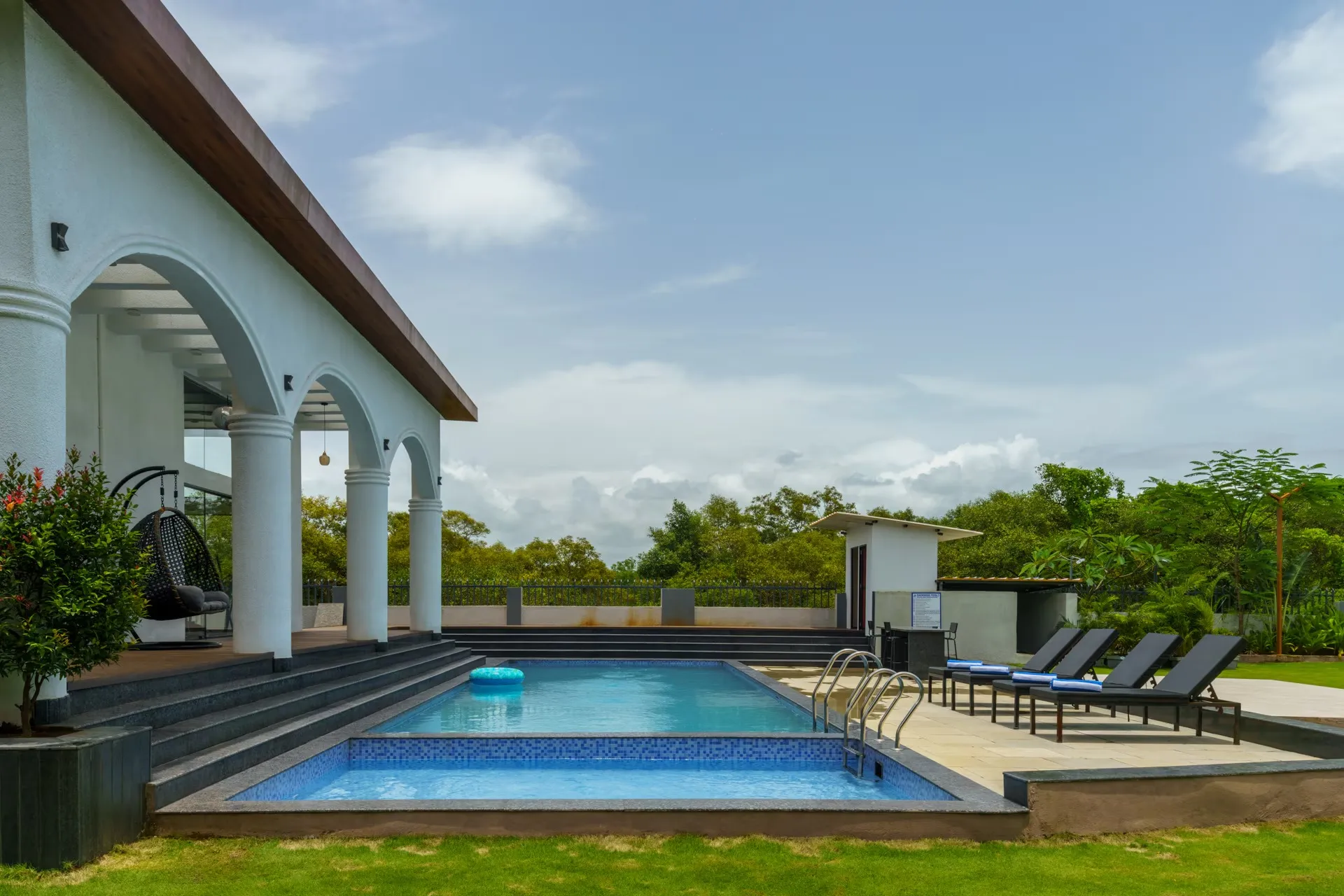 Sora | 1BHK | Nr. Beach photo 3