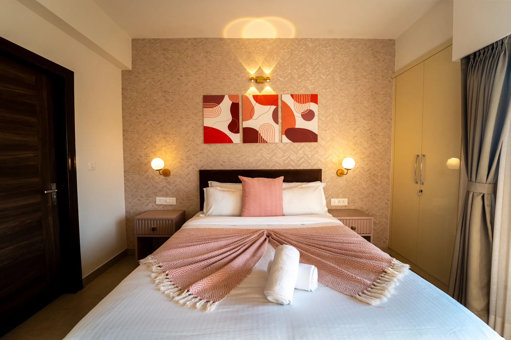 Niva | 2BHK | Pool | Wifi | Nr Beach photo 2