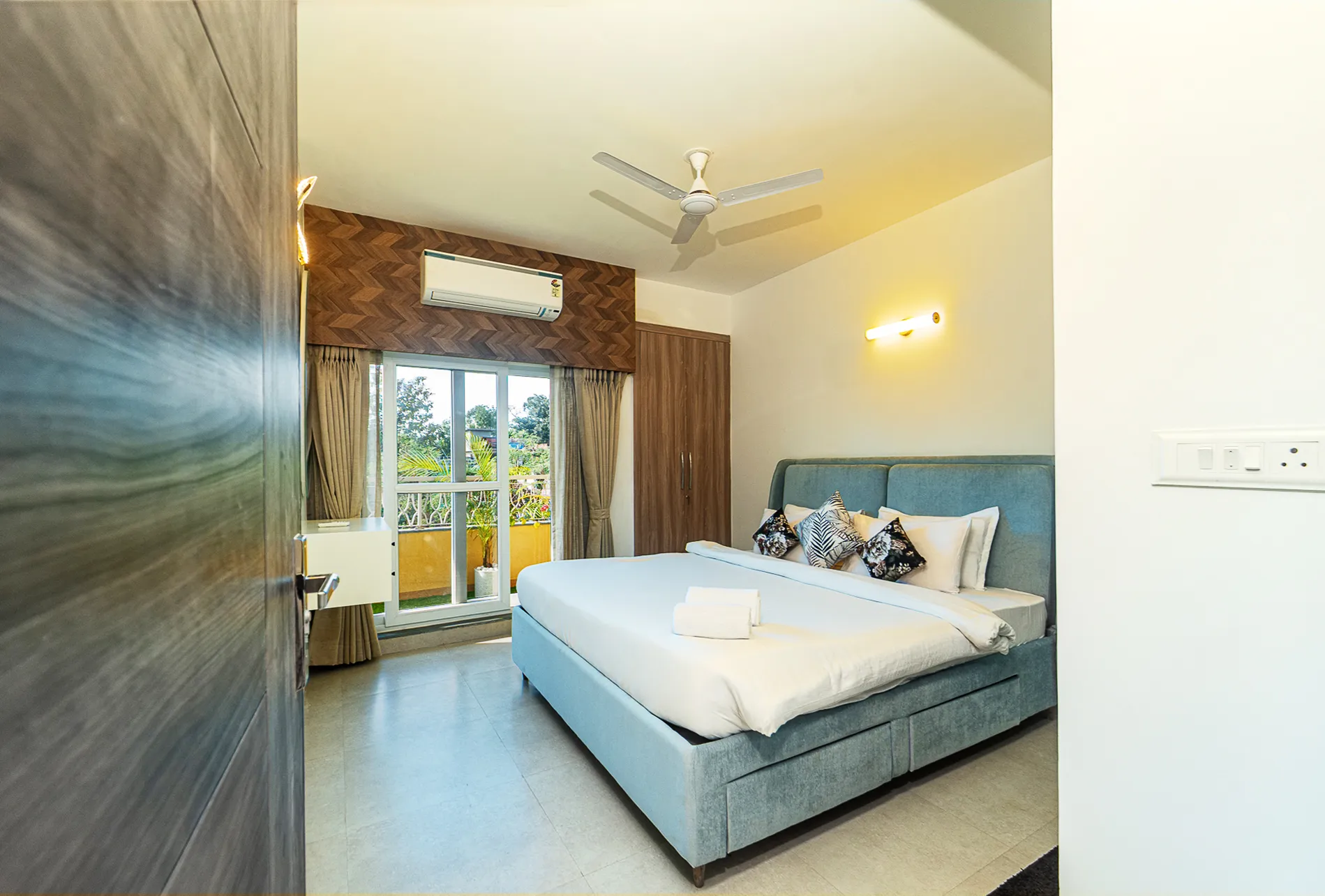 Halo | 2BHK | Pool | Nr Beach